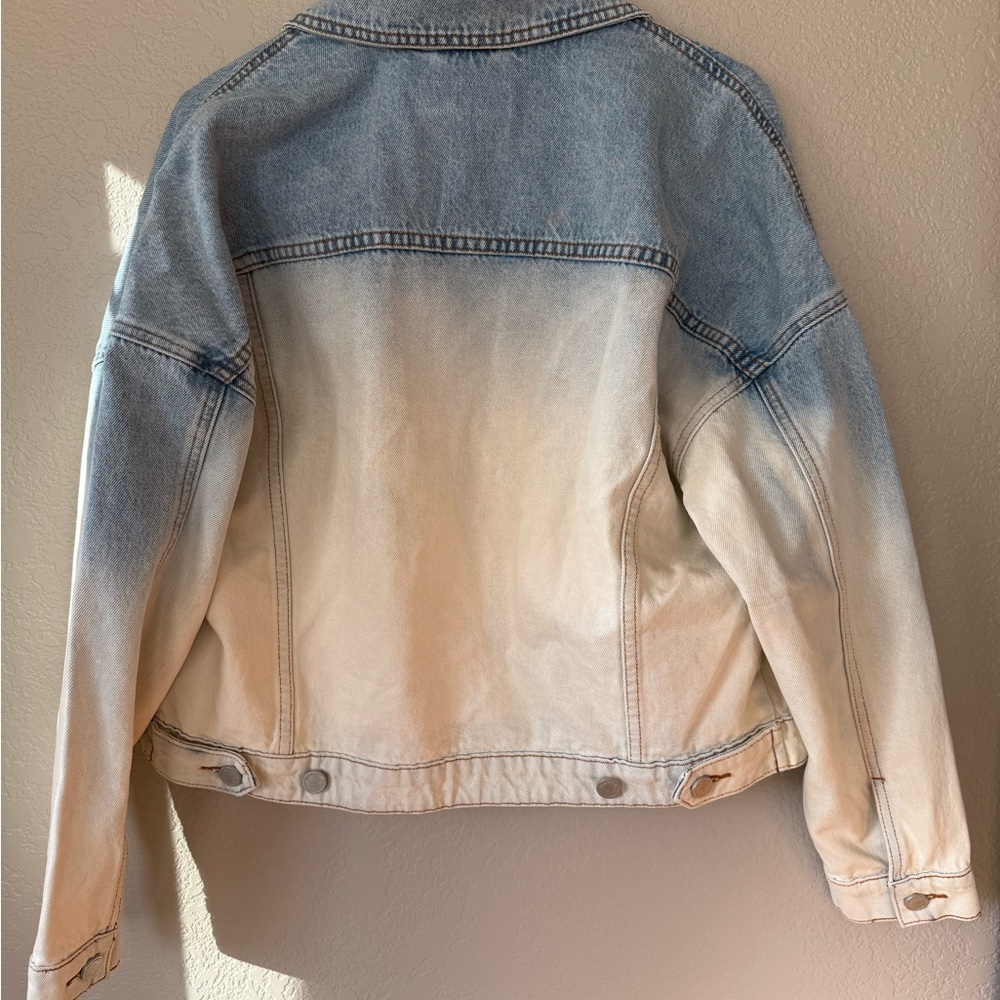 Two-Tone Blue and Cream Denim Jacket - Women's size Medium - Picture 7 of 7